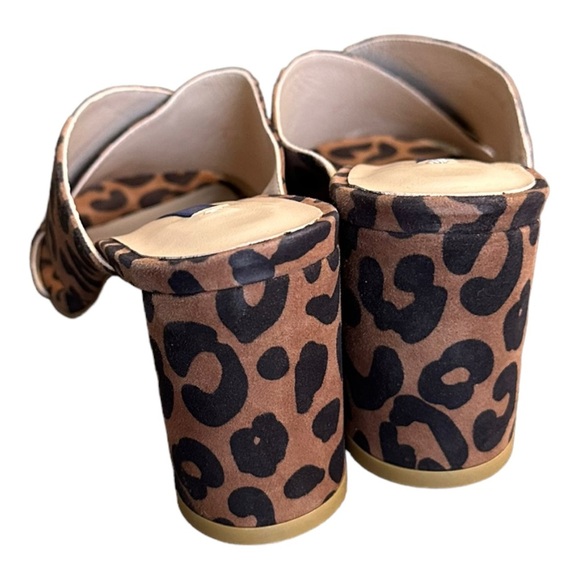 Stuart Weitzman galene crisscross slide tiger print sandal - Picture 8 of 11